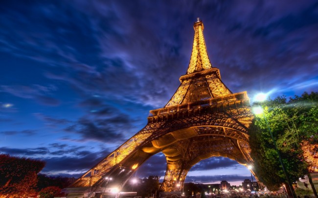 Eiffel Tower Paris HD Wallpaper e1398271178420 - 20 Free HD Cities Wallpapers