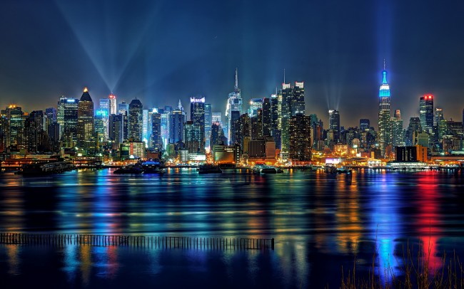 New York Wallpaper Flash Night e1398271251220 - 20 Free HD Cities Wallpapers